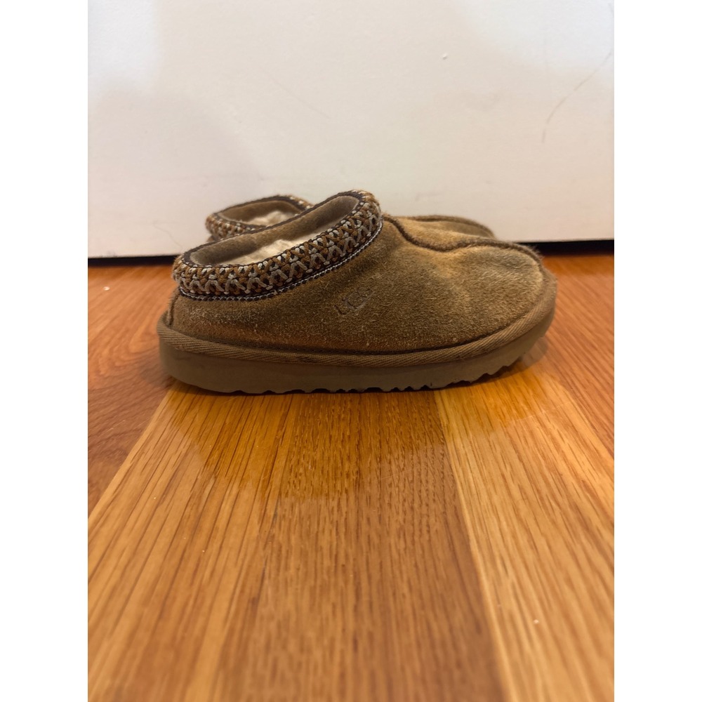 UGG Australia Kids Brown Suede Shearling Lined Tasman Size 9